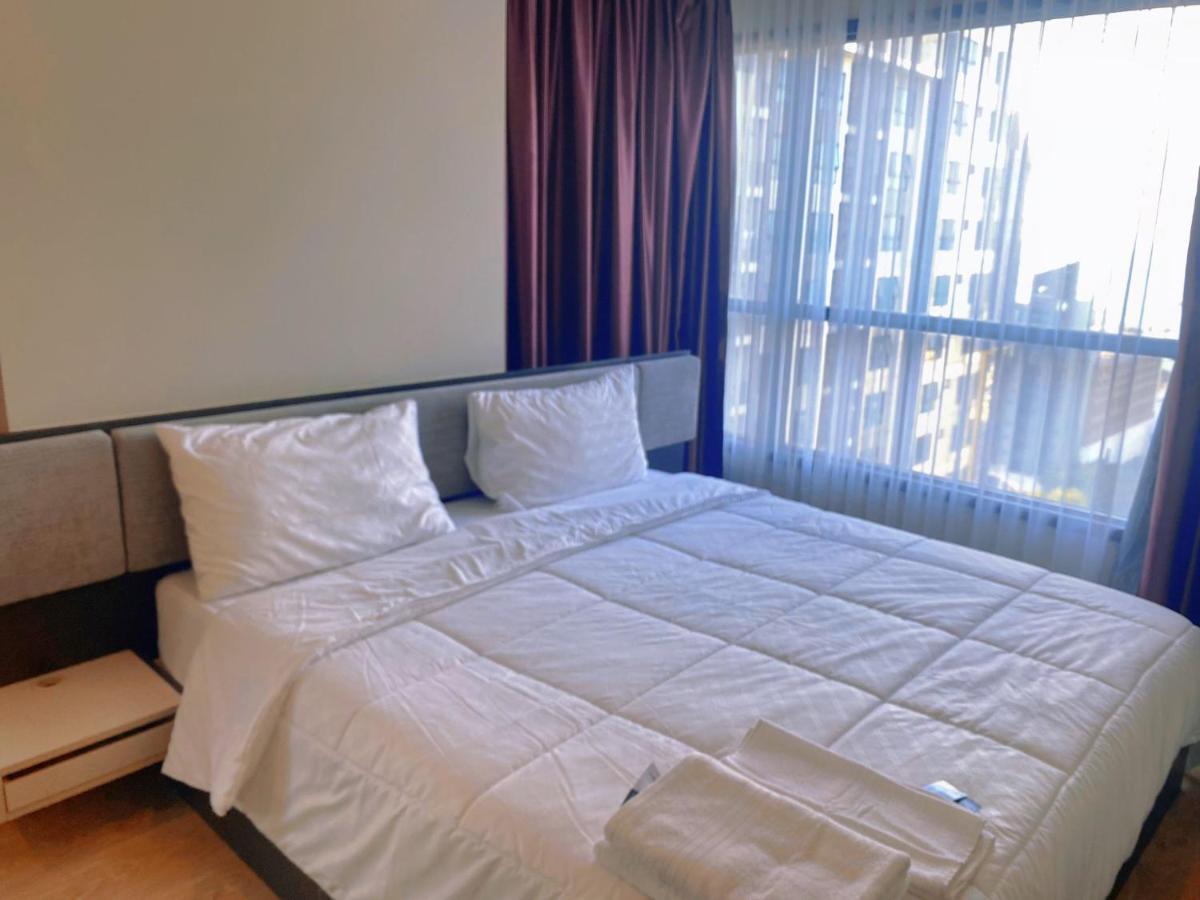 The Base Central Pattaya Exterior photo